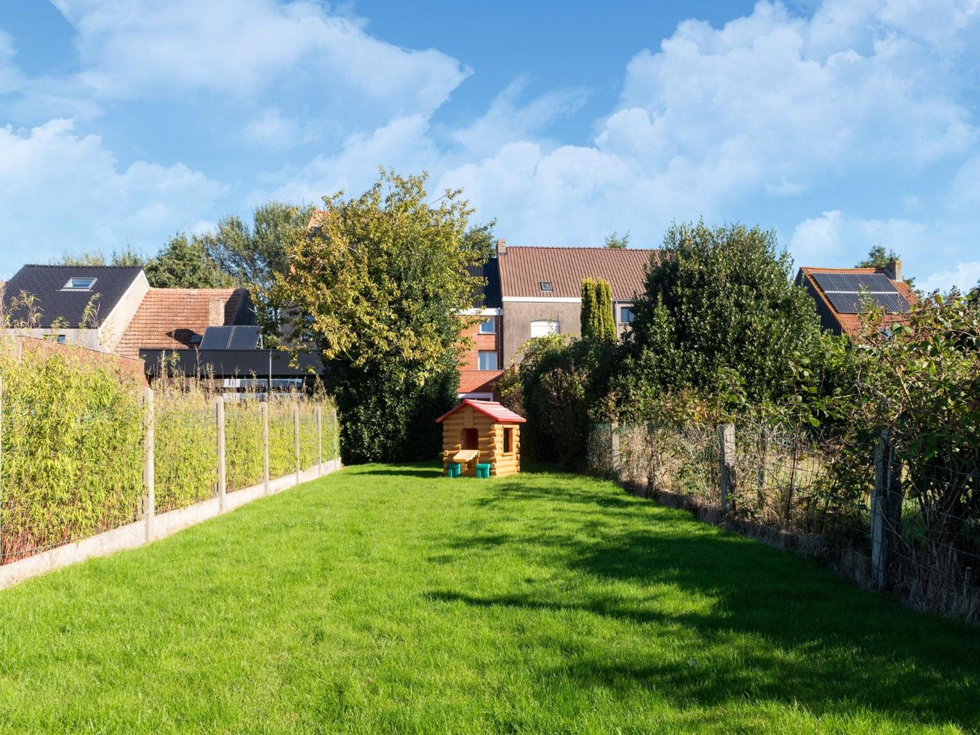 Spacious Holiday Home With Garden Nieuwpoort Eksteriør billede
